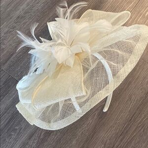 Scala Cream and White Vintage-Inspired Hat